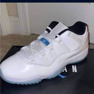 Legend blue low 11 mens size 12